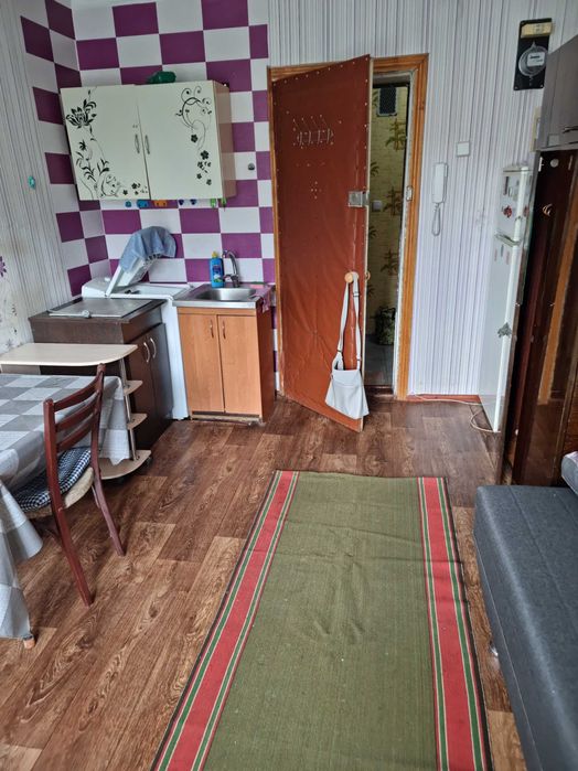 Продаётся  малосемейка в центре города на Грязнова