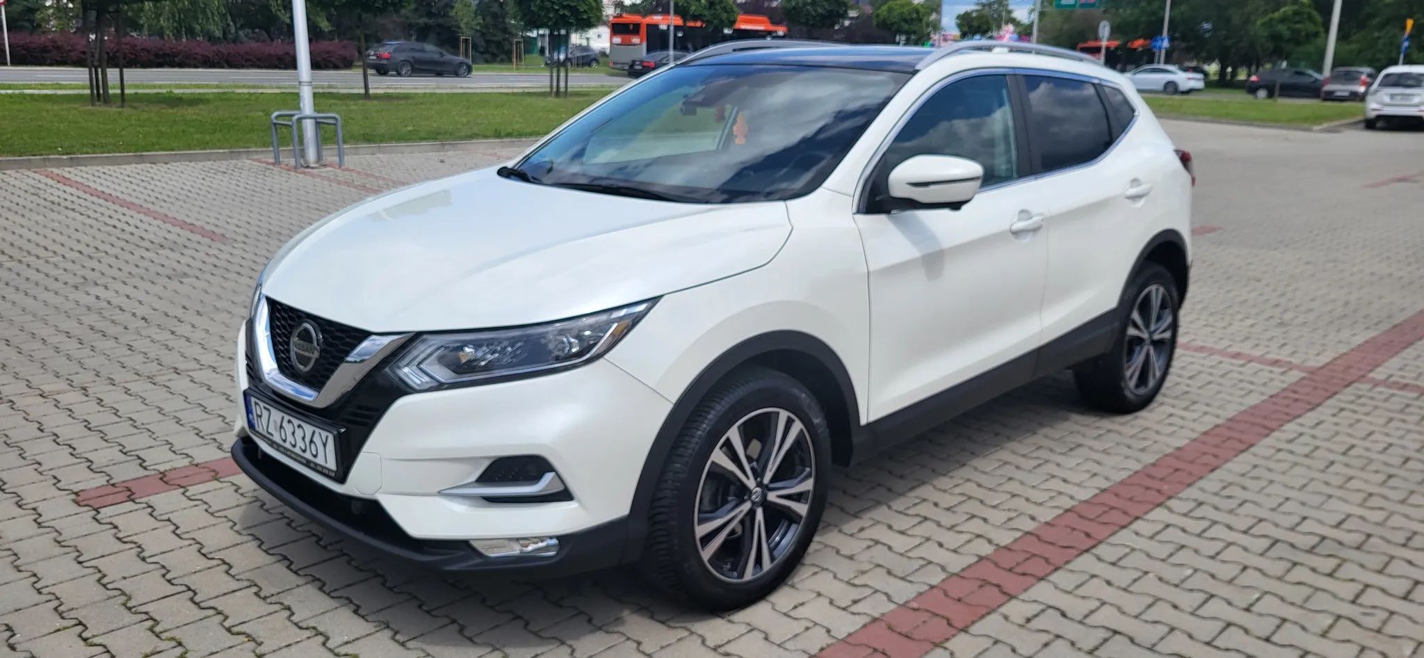 Nissan Qashqai Nissan Qashqai 1.3 DIG-T N-Connecta DCT