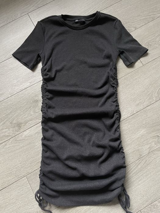 Продається плаття в рубчик на завʼязках