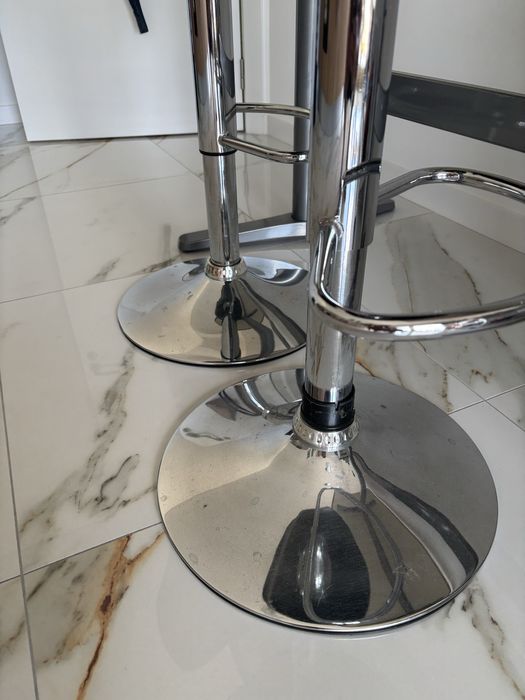 Conjunto mesa + 6 cadeiras