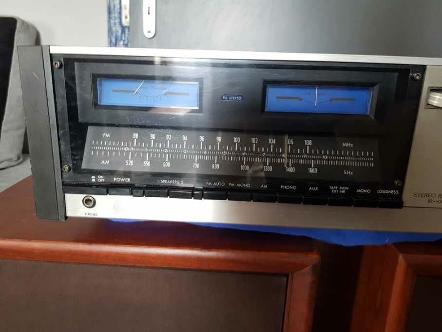 Amplituner JVC JR-S100

Sprawny . Brak nakładki na suwak od treble . S