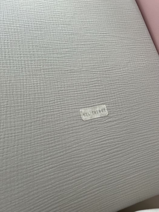 Przewijak wodoodporny Lil Things i dwa prześcieradła H&M