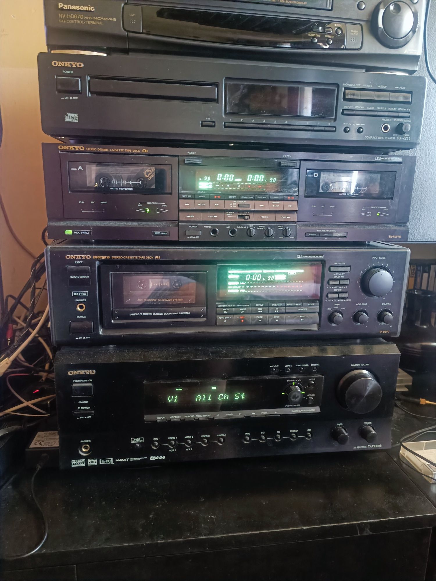 Amplituner TX-DS 696