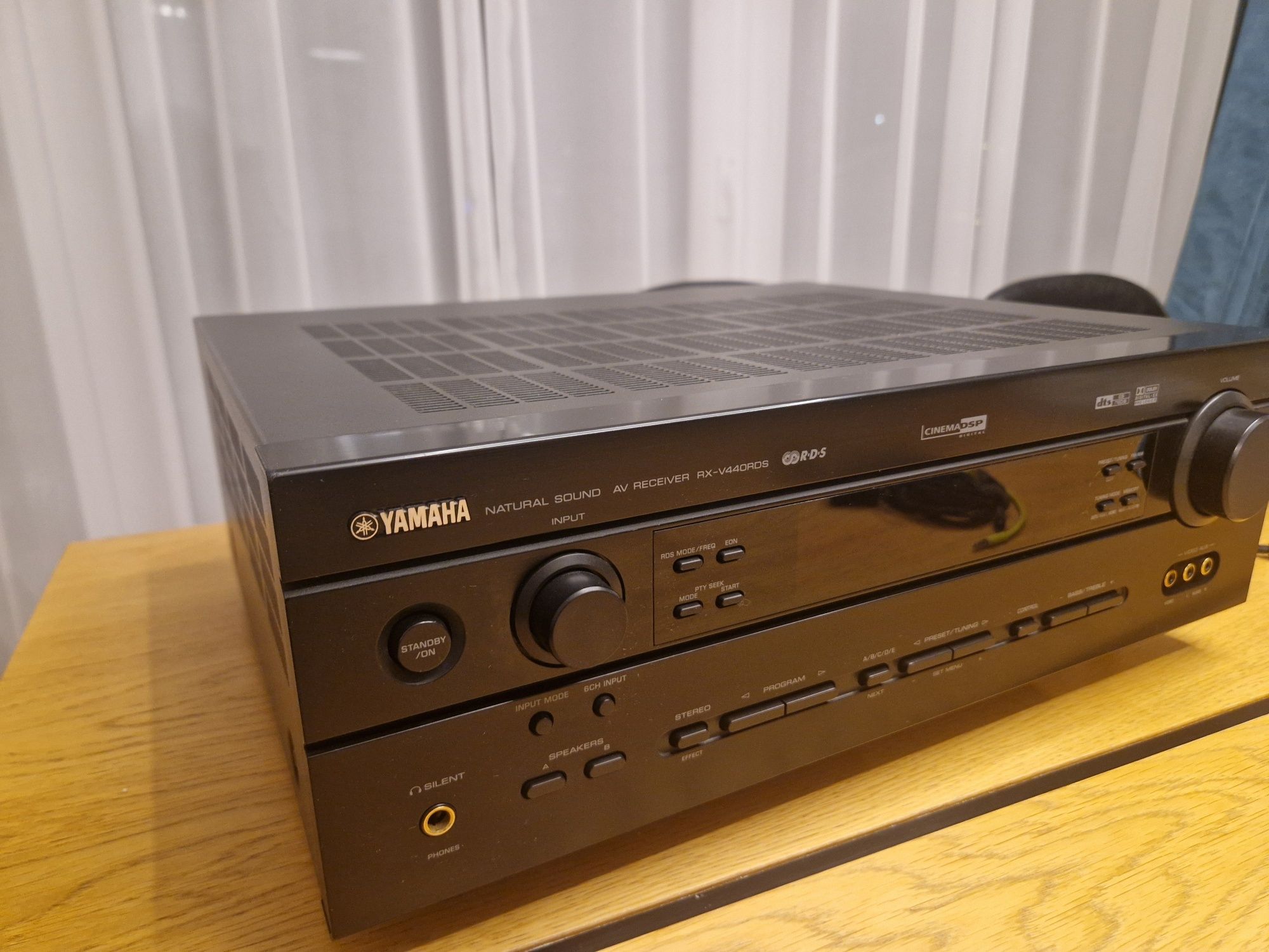 Amplituner Yamaha RX-V440RDS