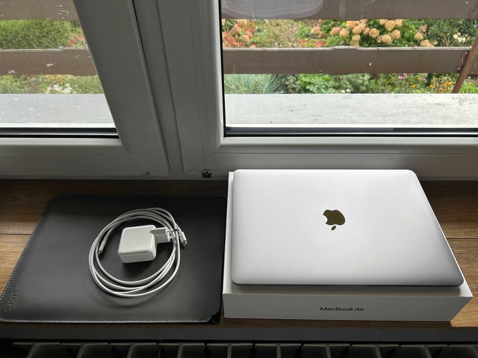 Apple MacBook Air M1 13" 8GB/256GB 96% JAK NOWY
