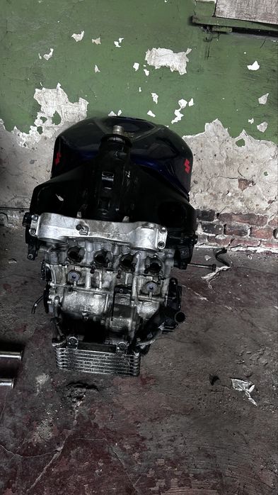 двигун,мотор 1к  2к 3к 4к Палевний бак gsxr1000 k5-k6 супорта