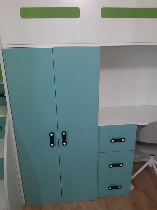 Łóżko piętrowe dla dziecka + meble