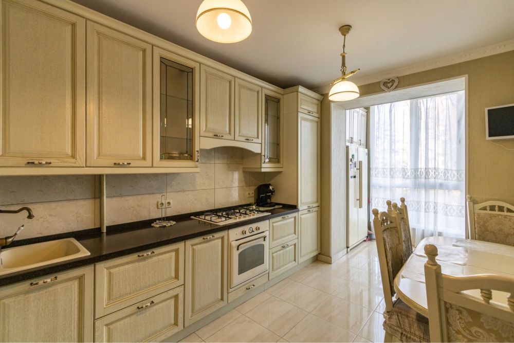 Оренда великої 3к квартири Жк Калинова Слобода