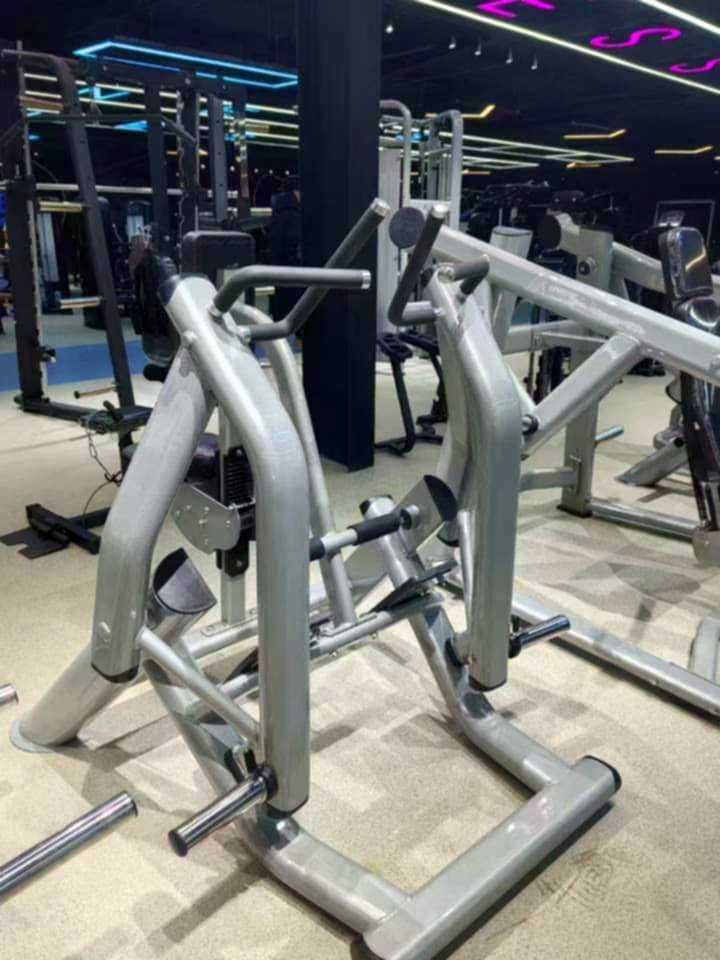Hamery Maszyny Półwolne Plecy Klatka Biceps Nogi Różne