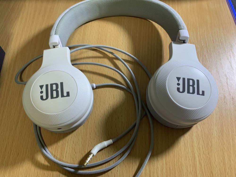 Auscultadores JBL E35 Branco com Fio