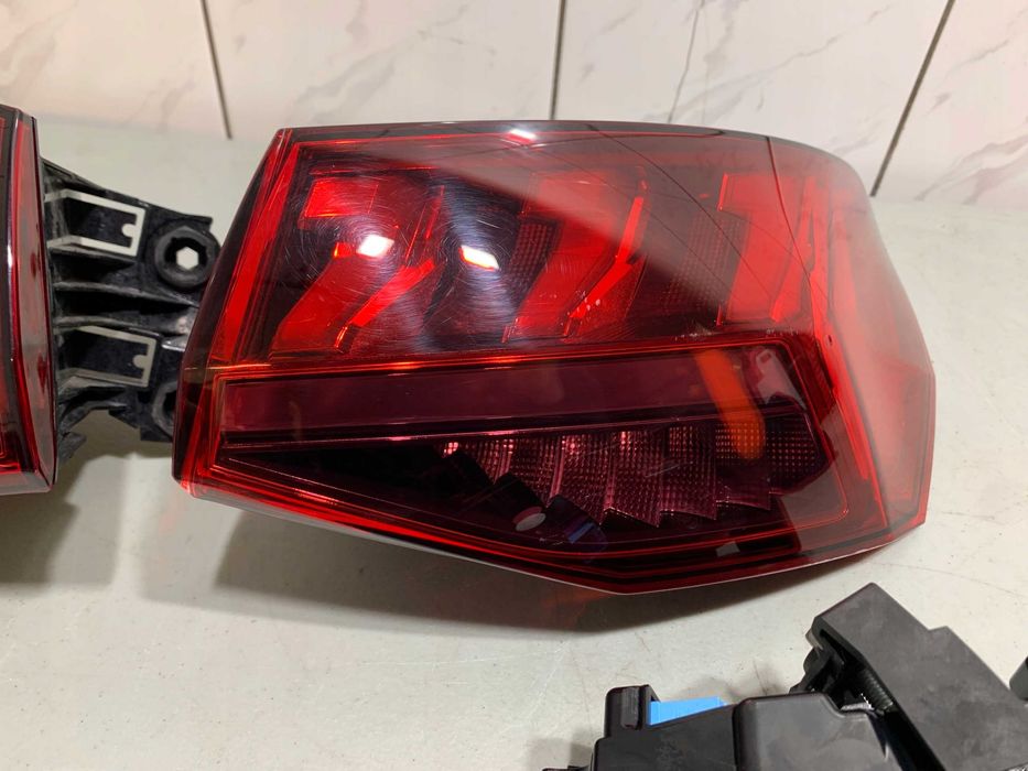 AUDI A3 8Y Ліхтарі задні