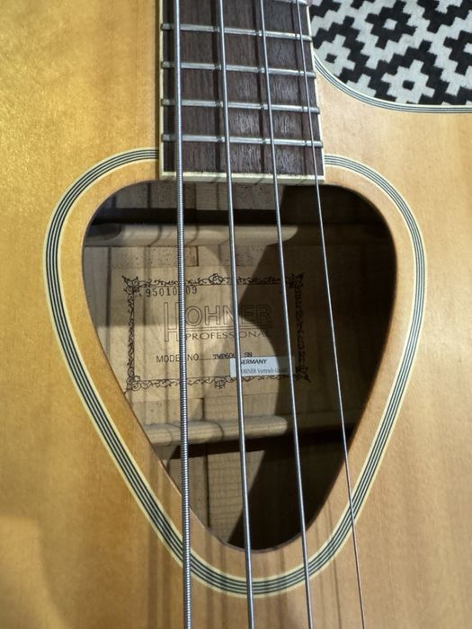Електроакустична бас-гітара Hohner