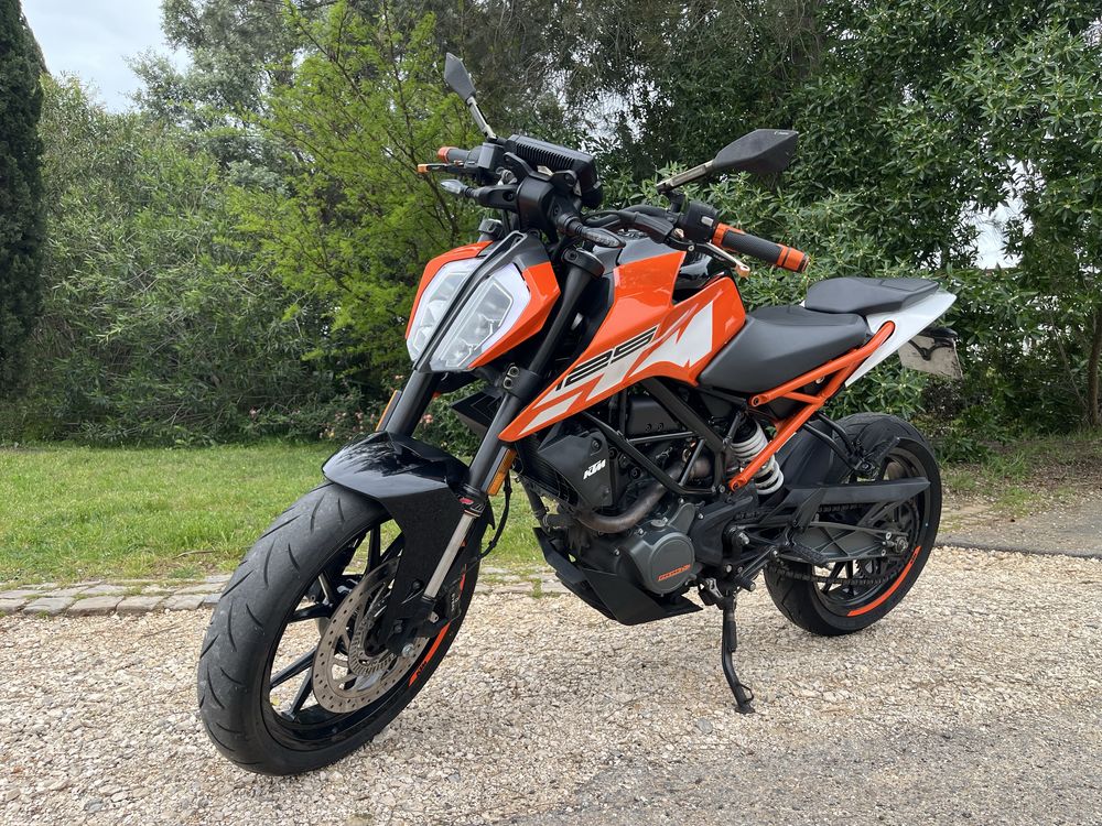 KTM Duke 125 - Laranja