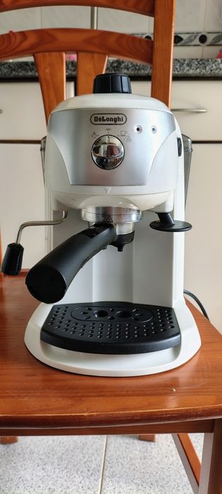 Máquina de café DeLonghi