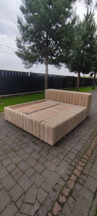 Продам двоспальне ліжко