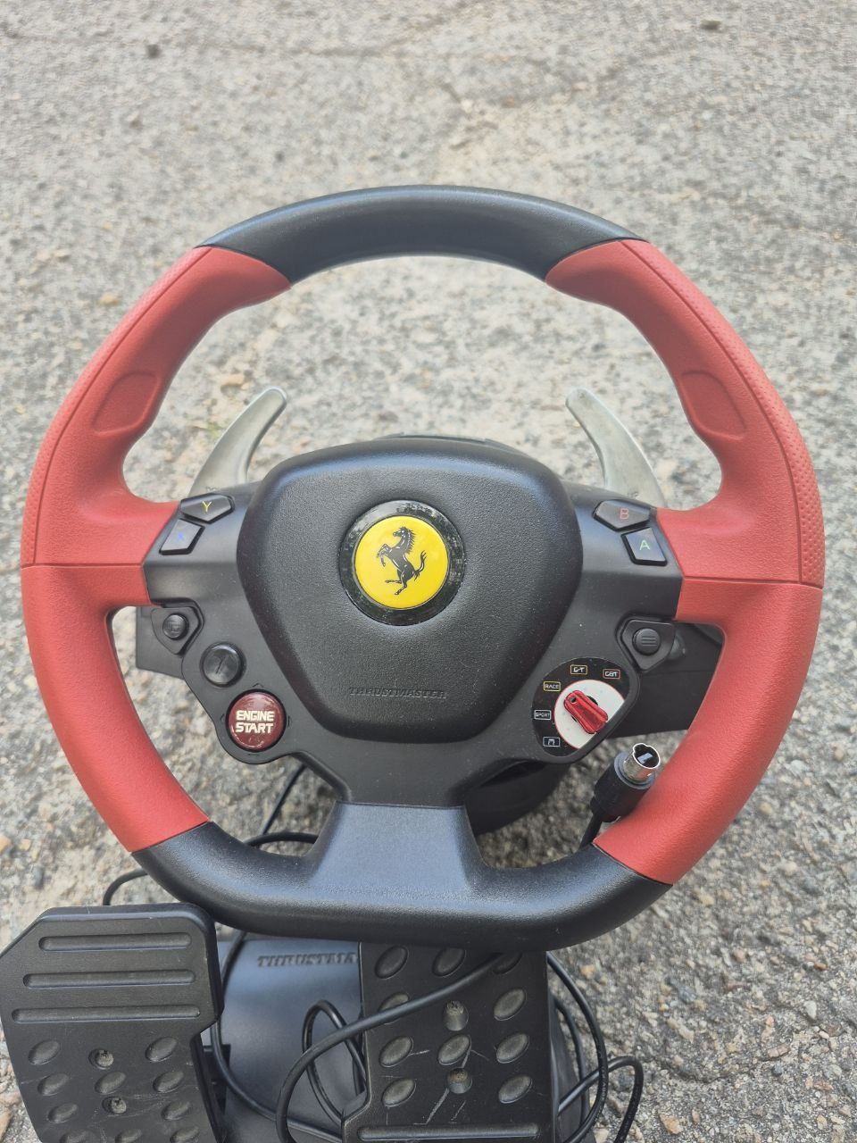 Гоночный руль "Thrustmaster 458 Ferrari"