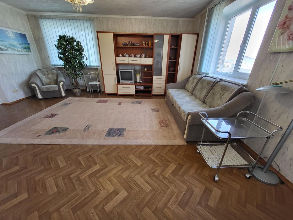 Сдам 2к.квартиру Центр с ремонтом, Метро Левада кирпичний дом