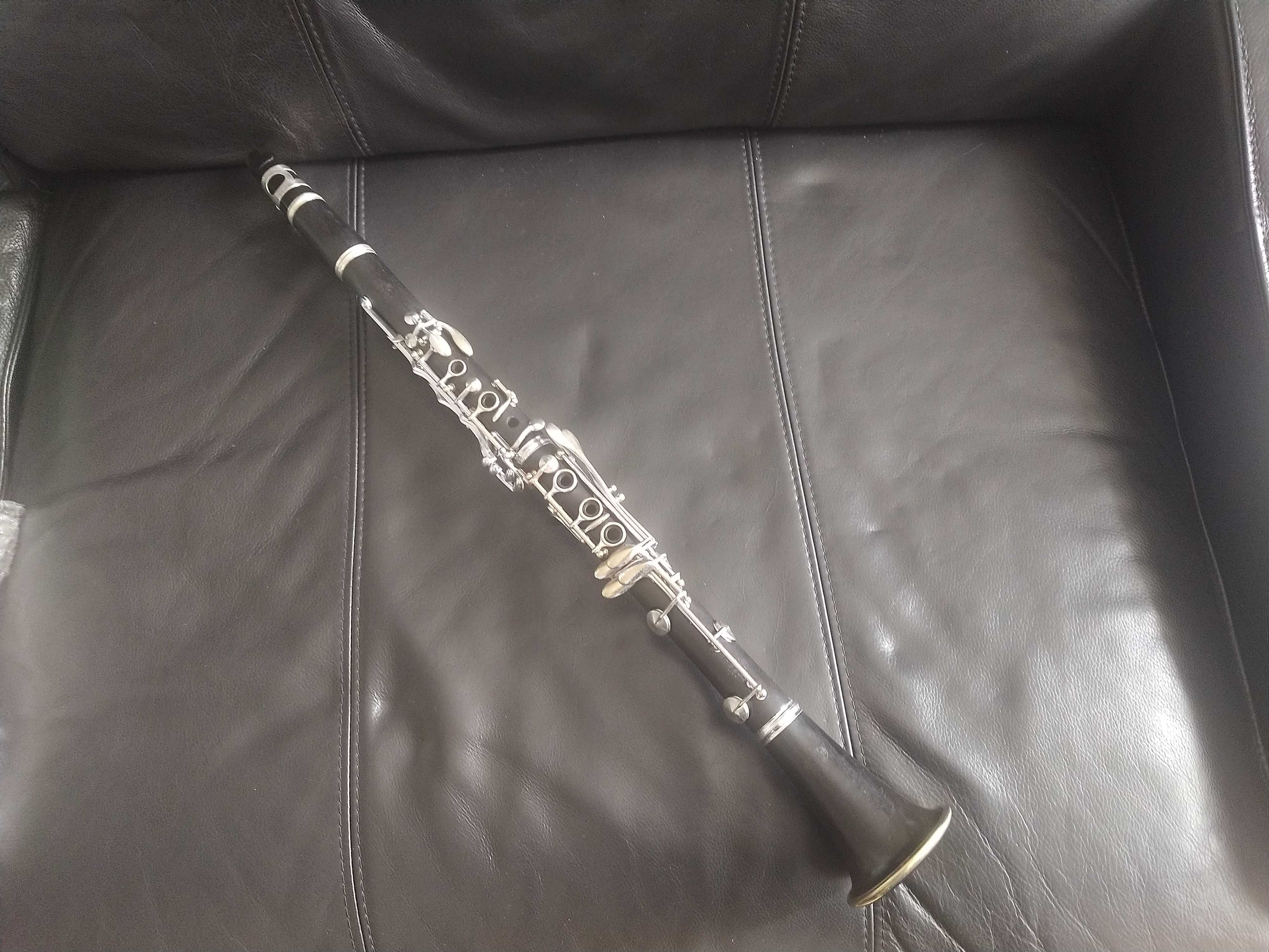 Clarinete Buffet Crampon Pre R13, em madeira ébano. Ano de 1947.