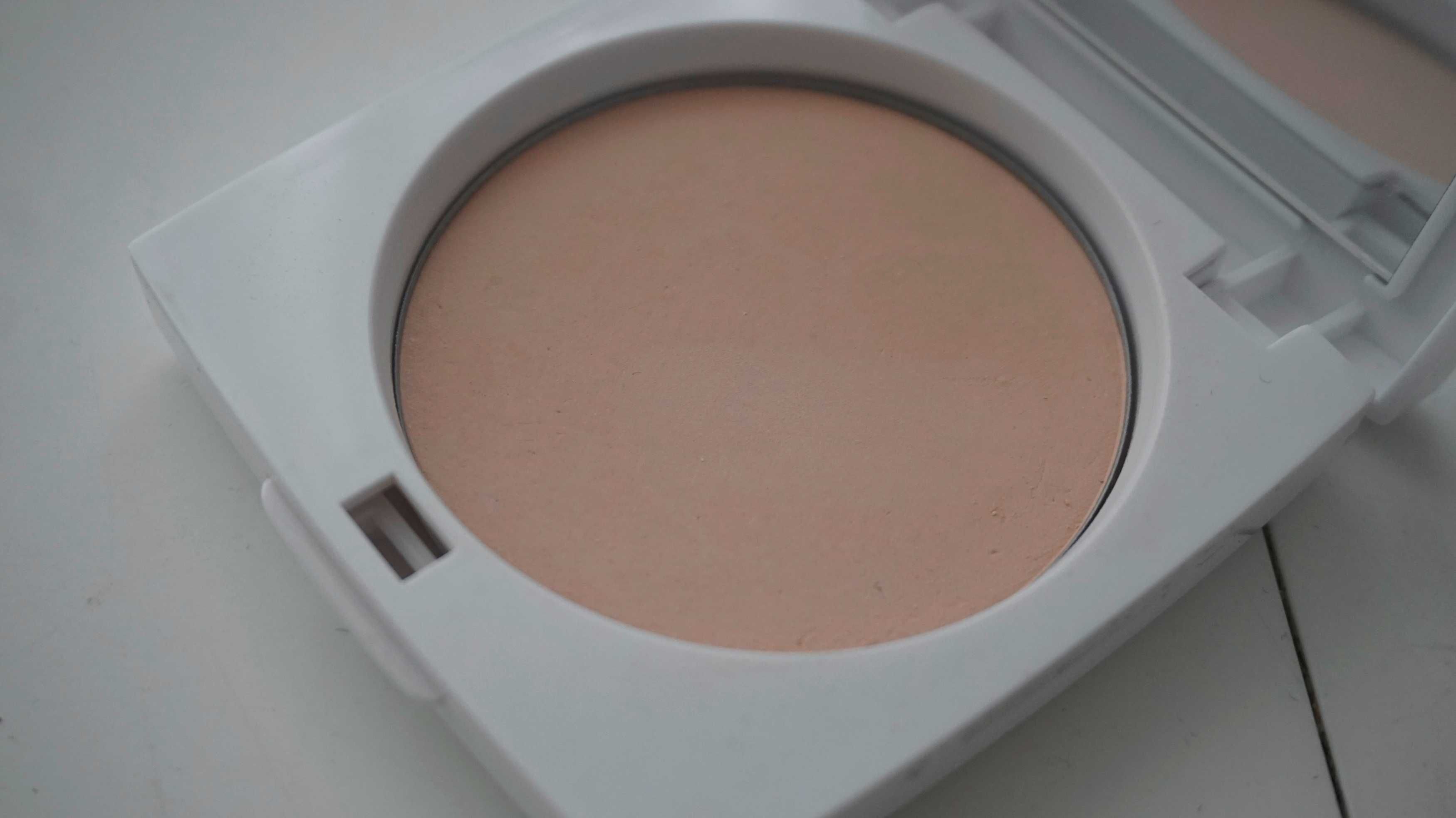 AA WINGS Ideal Match Foundation In Powder  podkład w pudrze 01 light