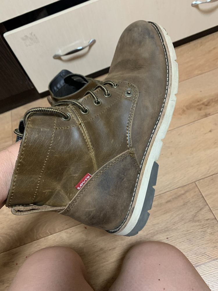 Ботинки мужские  Levi’s 40