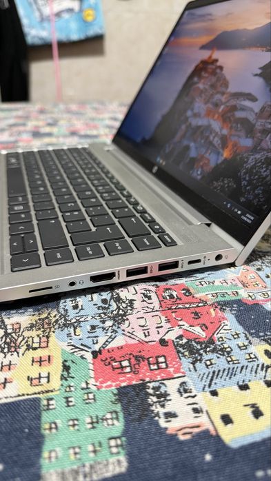 Portátil HP ProBook 440 G8 Laptop (i5-1135G7, 16GB RAM, 512GB, 14inch)