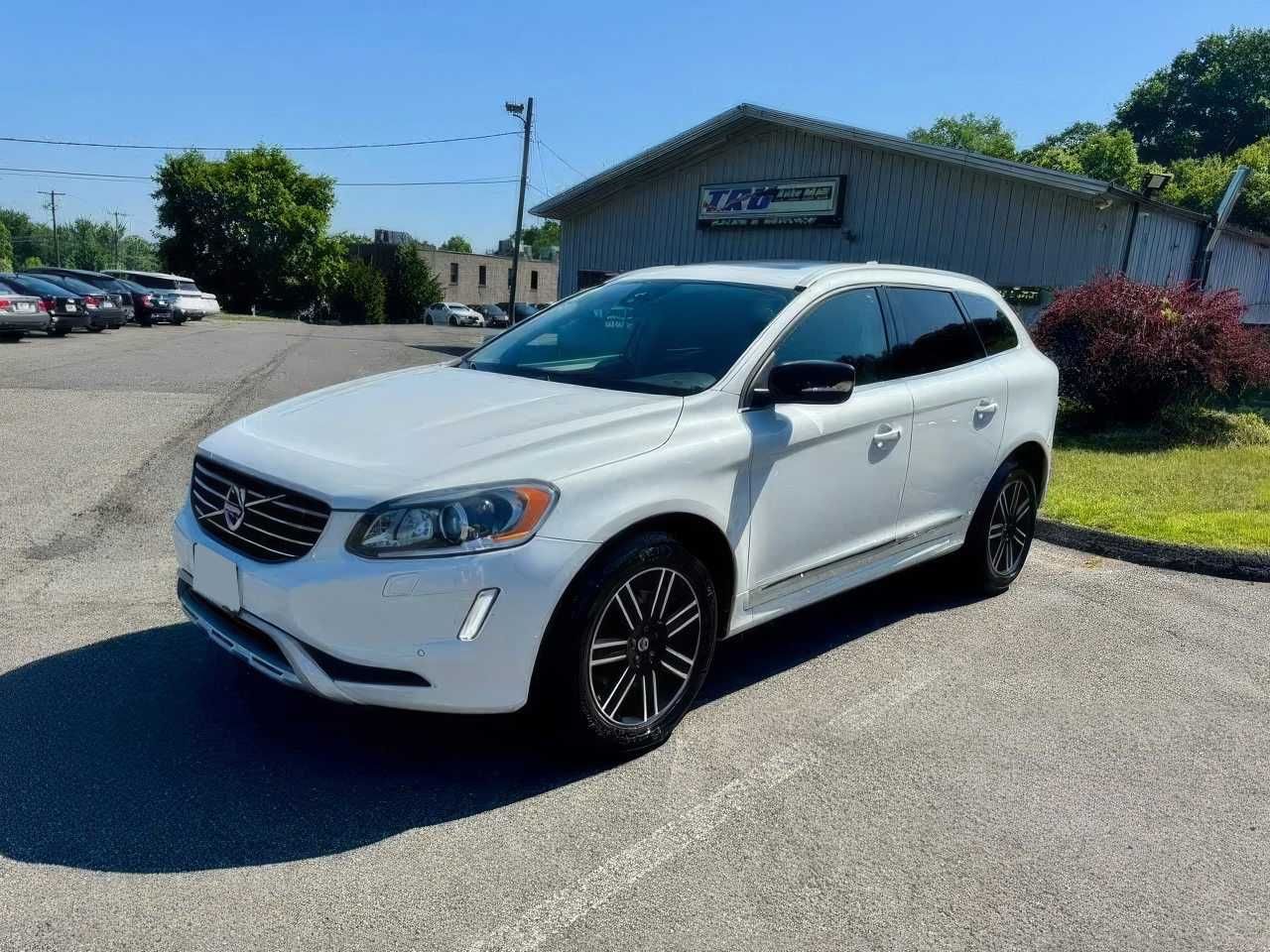 2017 Volvo XC60 T5 Dynamic