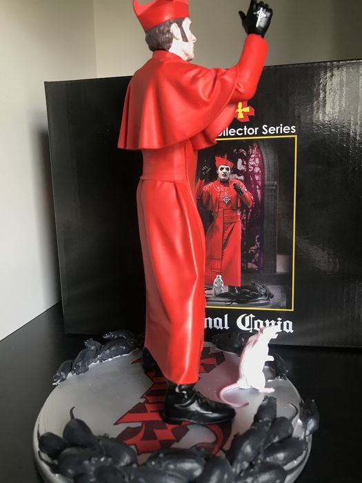 Figura - Ghost (Cardinal Copia)