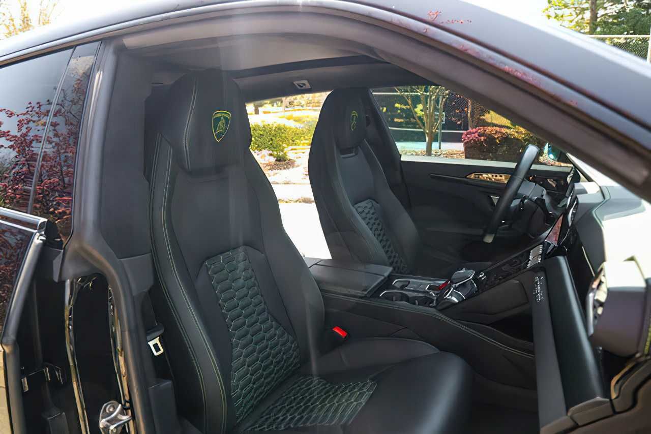 Lamborghini Urus 2021