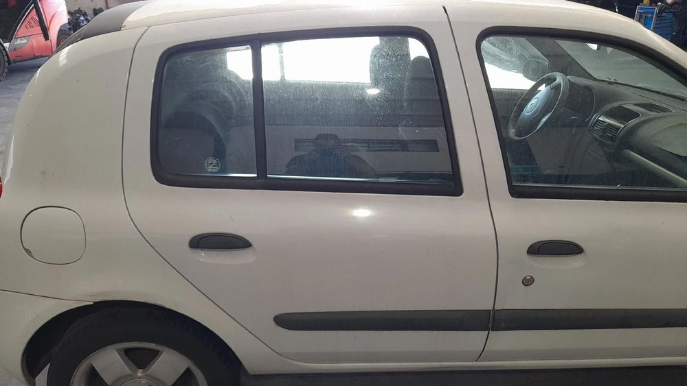 Porta trás direita RENAULT Clio II (BB0/1/2_, CB0/1/2_)
