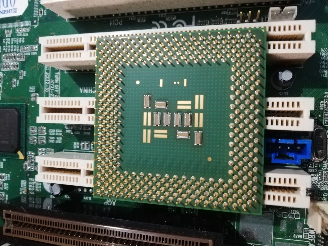 Intel Celeron 800 PGA 370