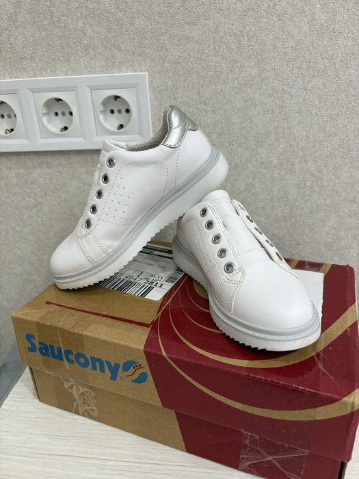 Кеди шкіряні geox