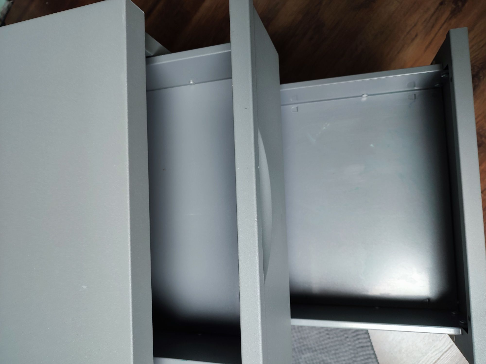 Kontenerek szafka na kółkach pod biurko Ikea Erik