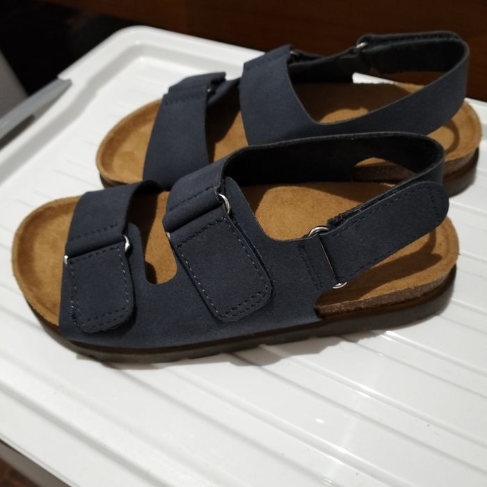 Sandálias Zara em pele 2 cores