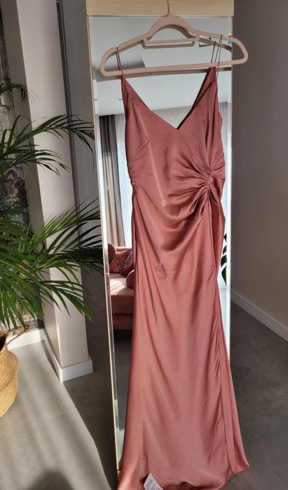 Sukienka asos satynowa