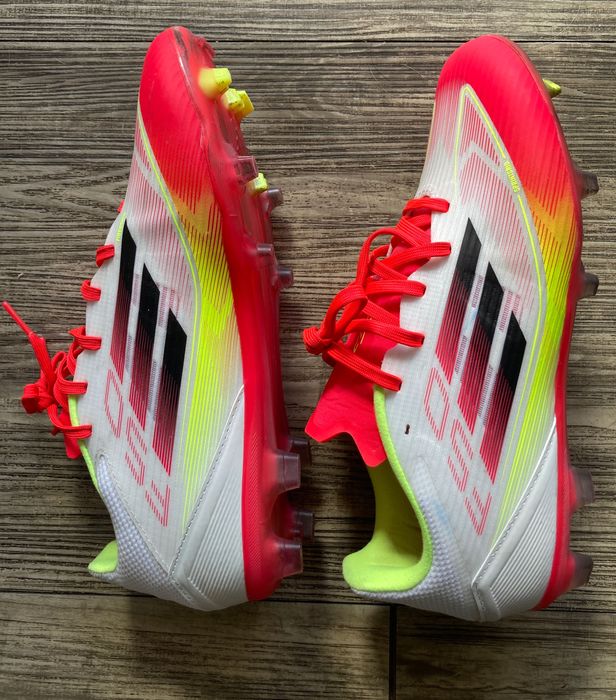 Chuteiras de Futebol Adidas F50 League FG/MG Branco