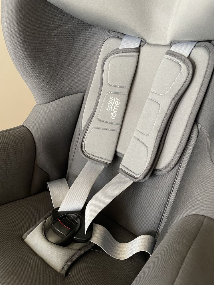 Автокрісло Britax Römer TRIFIX2 i-SIZE (Storm Grey)