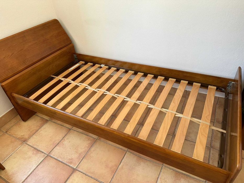 Cama de solteiro “Cerne” em madeira maciça – Oferta Colchão