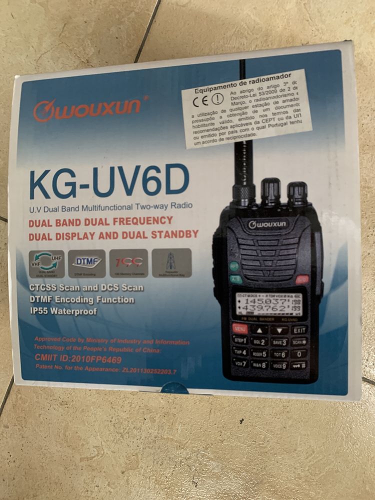 Rádio VHF/UHF Wouxun KG-UV6D