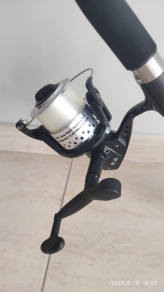 Cana de pesca alto mar, em fibra de vidro