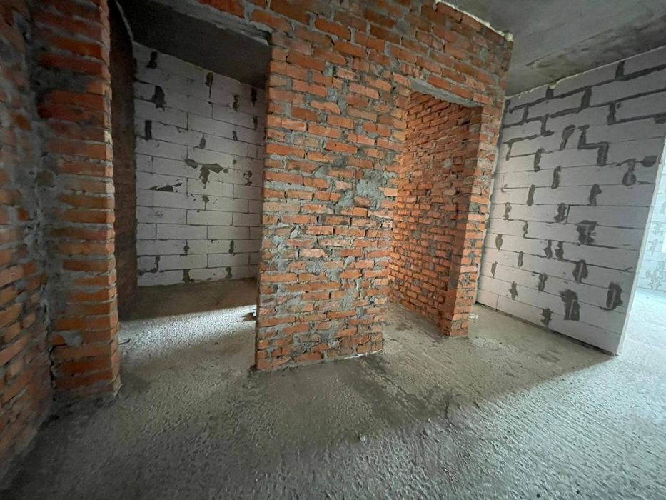 Продаж двокімнатної квартири 63 кв.м