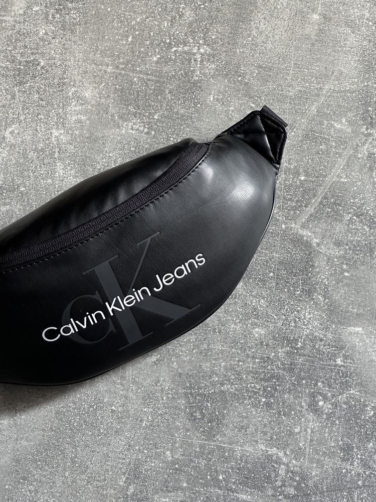 Бананка Calvin Klein