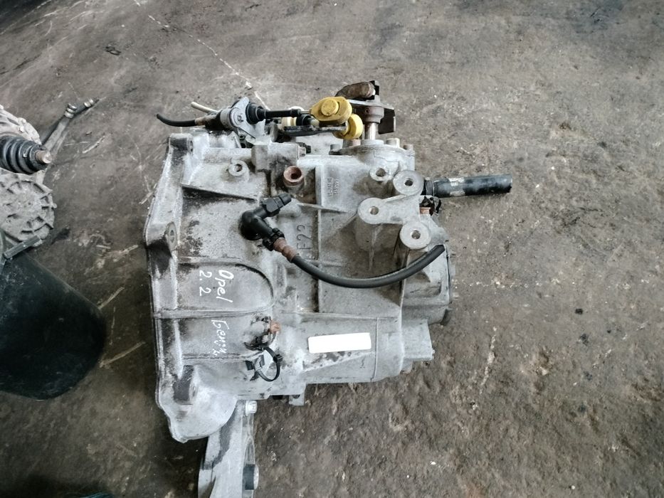 КПП коробка передач  Opel vectra 2.2б F23 5495775