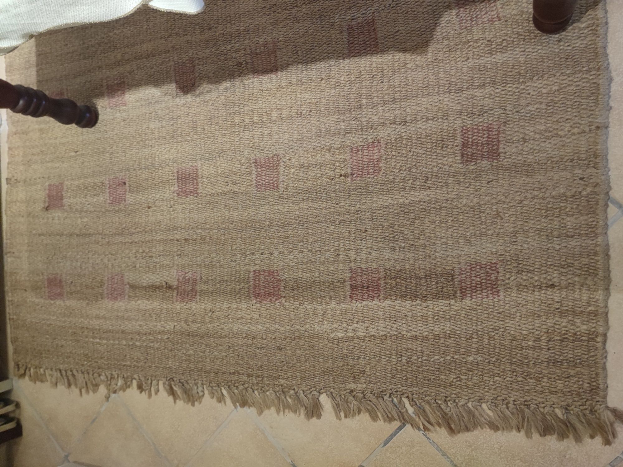 Tapete tipo sisal para sala