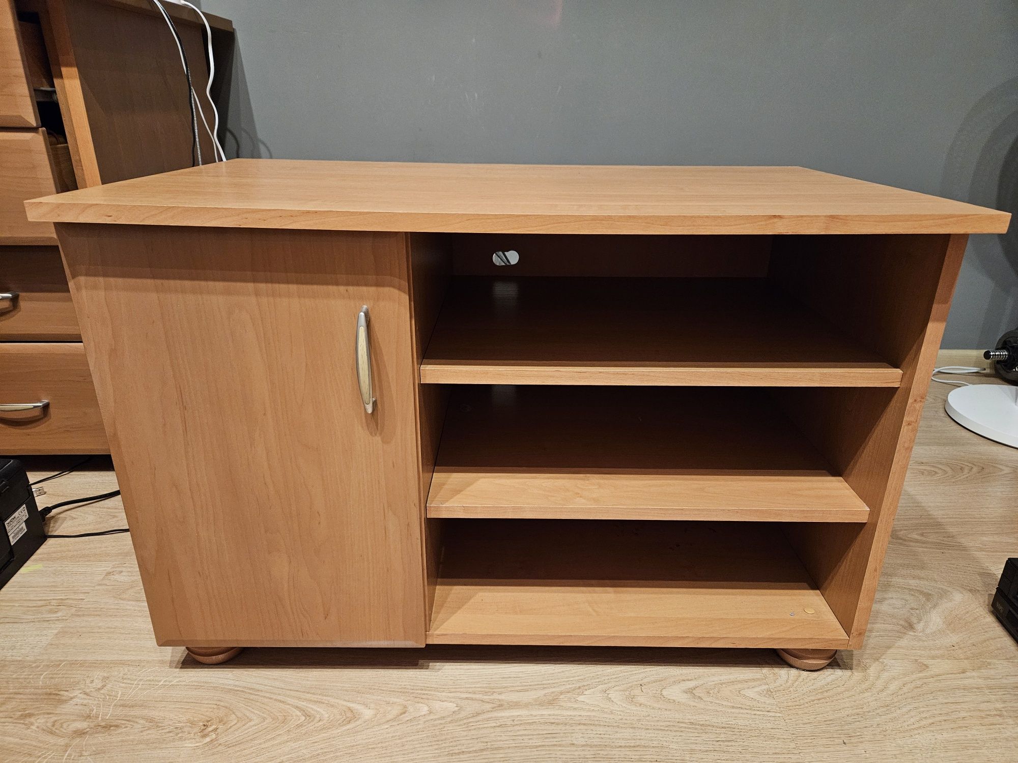 Szafka pod telewizor