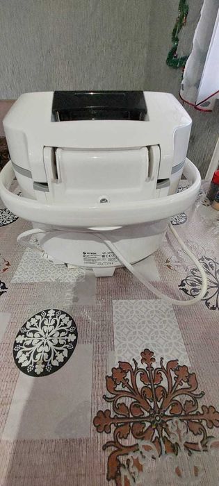 Мультиварка Vitek VT4215 BW 4 л