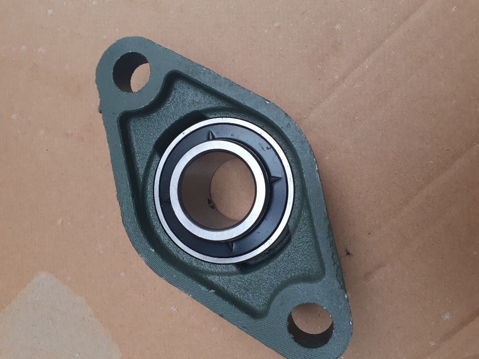 łożysko w obudowie fi 25mm zespół łożysk obudowa łożysko UCFL 205