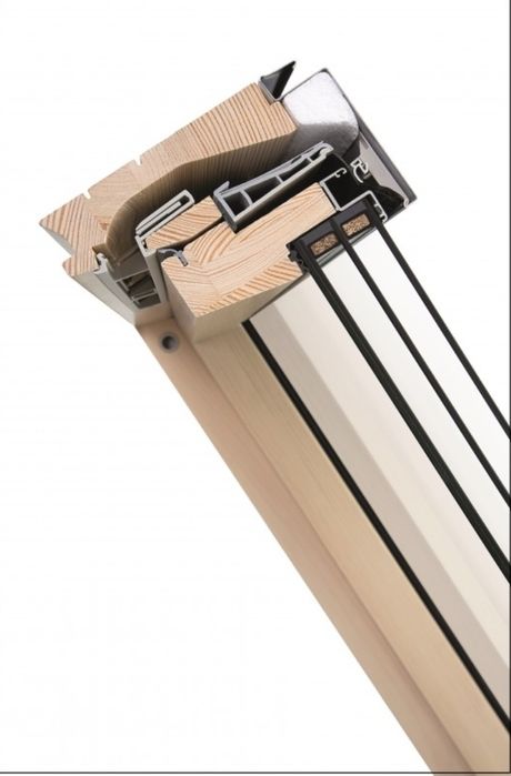 Okno dachowe Fakro FTP-VU 41 APMX 78x118 – RAL 7016 / RAL 9005 – nowe
