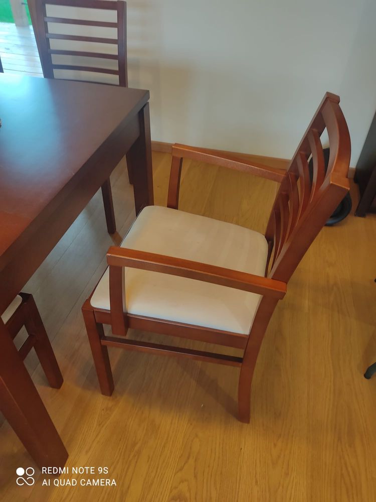 Komplet stolu z 6 krzesłami