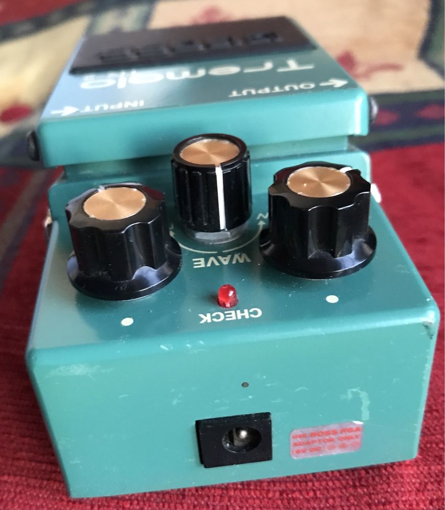 Pedal Boss tremolo tr-2