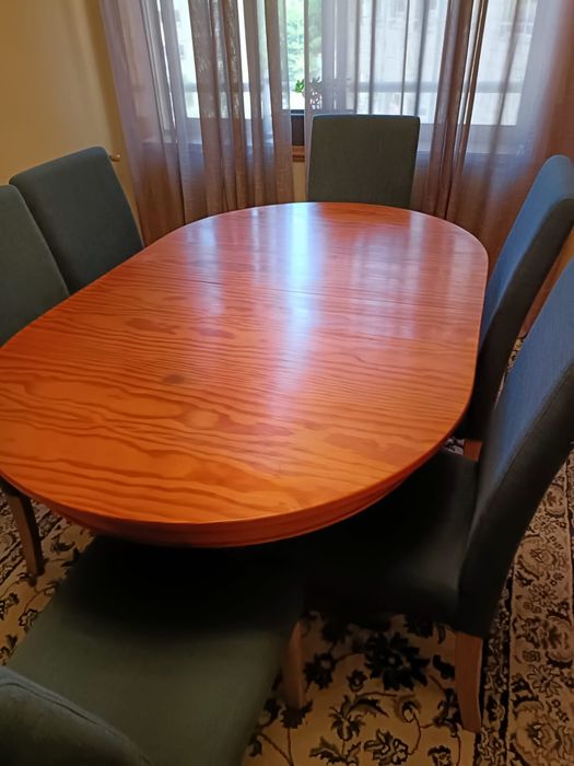 Mesa de jantar em pinho